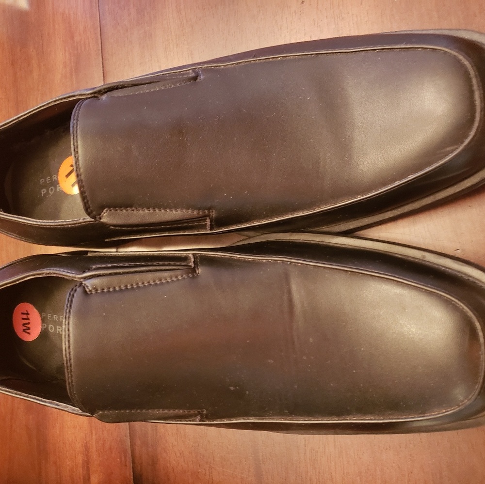 Dress shoes